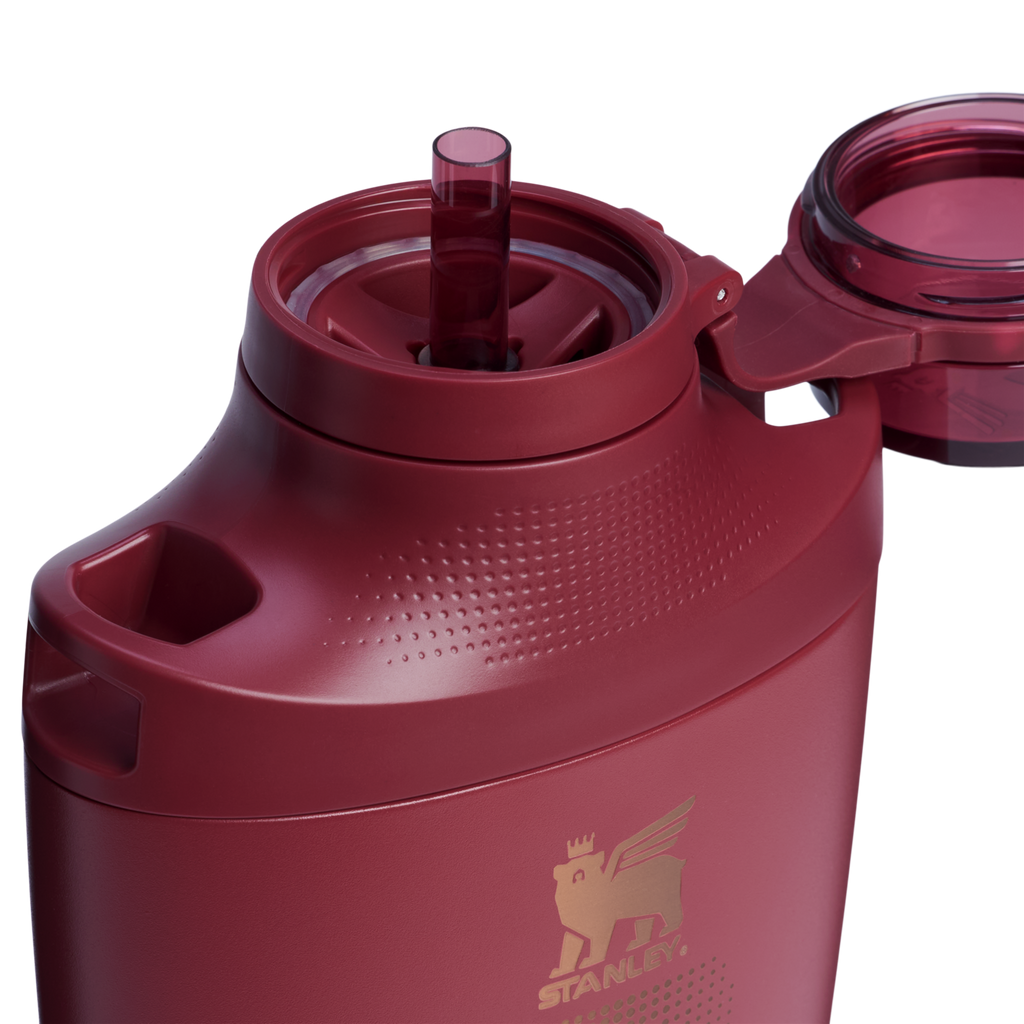 The Stanley Cross Bottle | 23 OZ